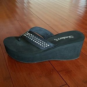 skechers high heel flip flops